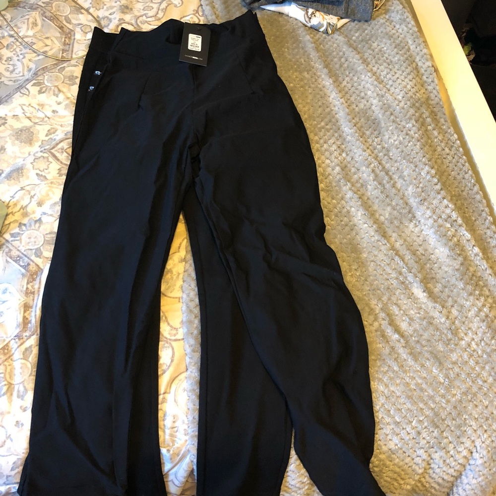 Fashion nova leggings never worn; with tags!